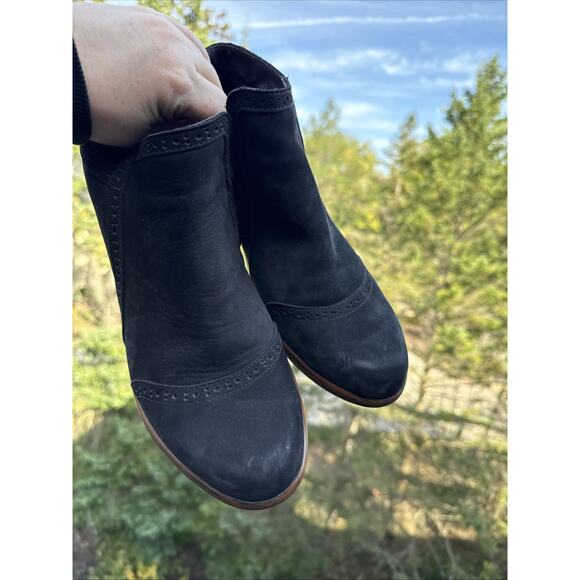 Naot Nefasi Womens Black Velvet Nubuck Side Zip Ankle Boots Size 41 US 10 - Picture 8 of 16